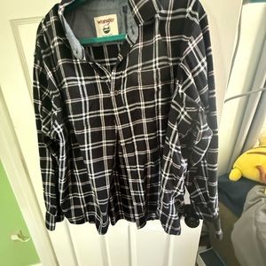 Wrangler Black and White Plaid Shirt